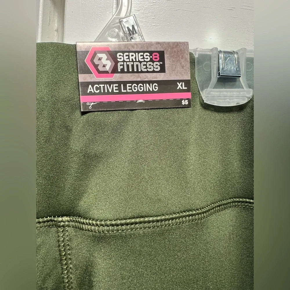 Series 8 Fitness Size XL Active Legging - Picture 3 of 3